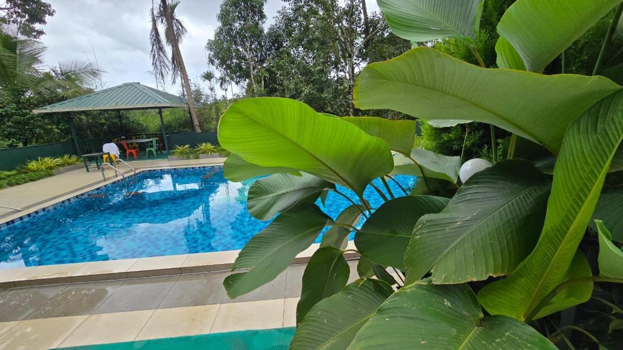 Green Aura Hotel Sultan Bathery Exterior photo
