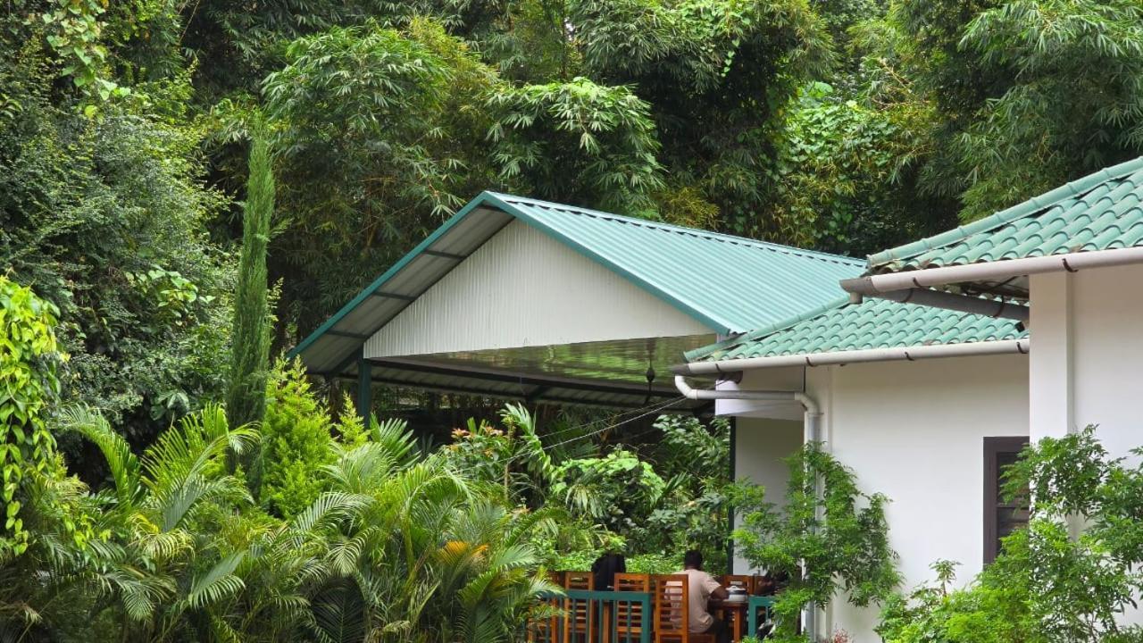 Green Aura Hotel Sultan Bathery Exterior photo